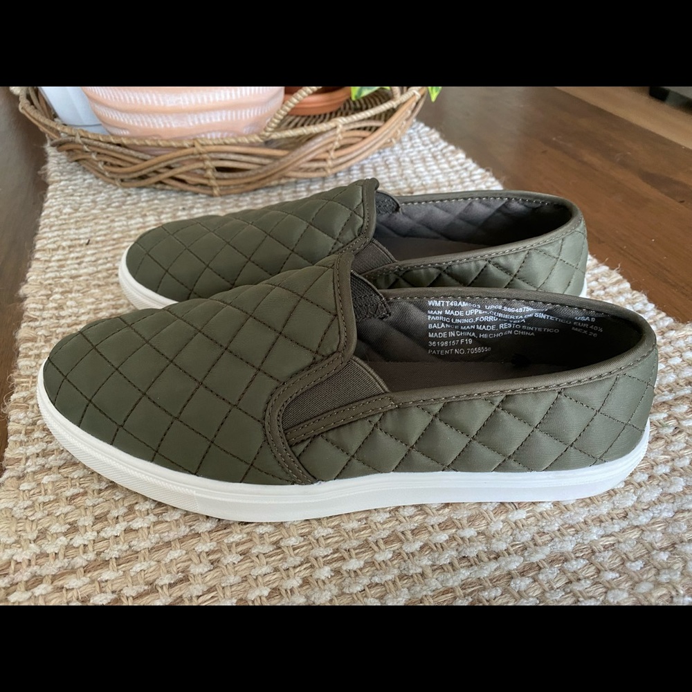 Time & Tru Memory Foam Flats